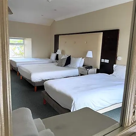 Hotel Connemara